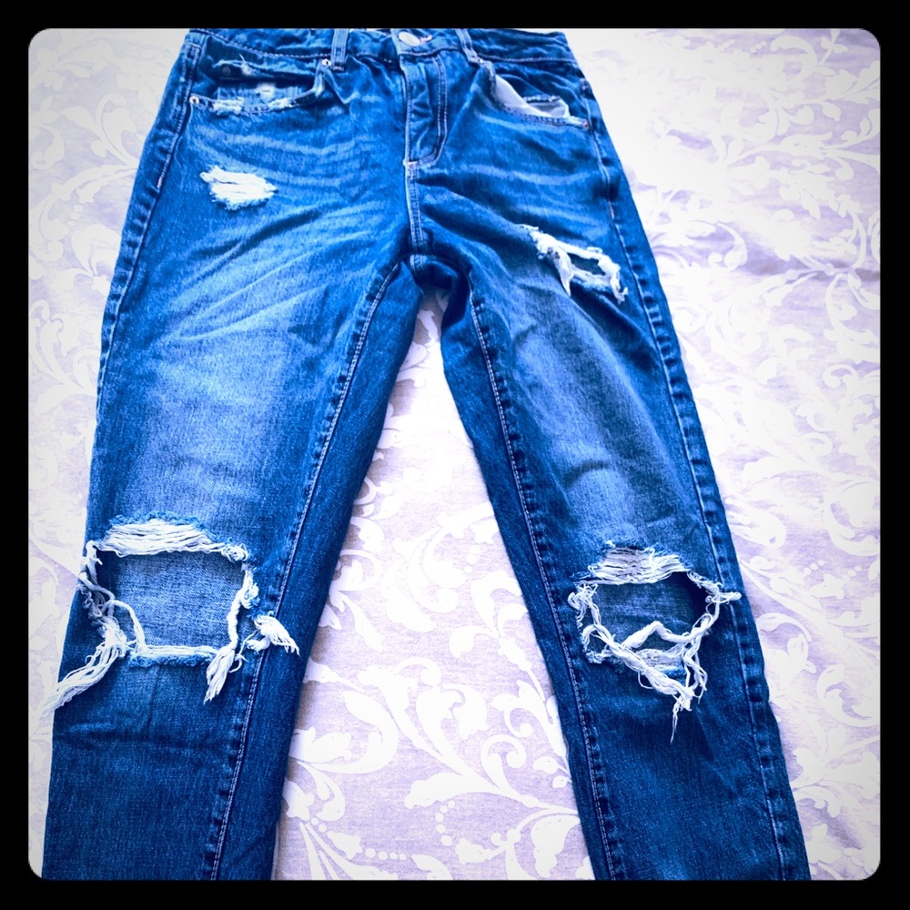 😊Distressed Boyfriend Jeans